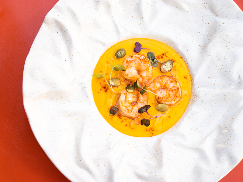 Гарбузовий крем-суп з тигровими креветками