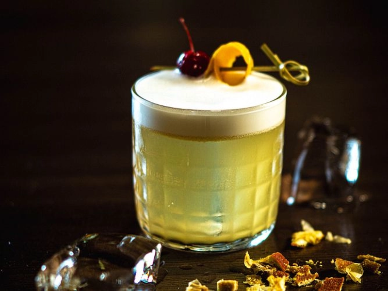 Коктейль Whiskey Sour
