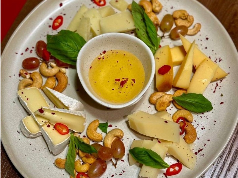 Антипасті сирне